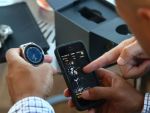 Vector, brandul de ceasuri inteligente lansat in Romania, cumparat de Fitbit, cea mai mare companie din domeniu
