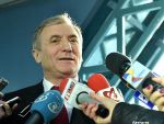Augustin Lazăr a depus cererea de pensionare şi renunţă să candideze pentru un nou mandat