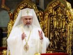 Patriarhul Daniel: Oamenii nu mai aduna in suflet pacea de la Dumnezeu care pacifica patimi egoiste ca ABUZUL DE PUTERE