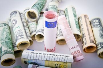 Leul atinge un nou minim istoric față de euro. Moneda unică sparge pentru prima dată pragul de 4,66 lei la BNR