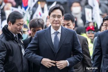 Vicepresedintele Samsung a fost arestat, acesta fiind punctul culminant al unui scandal de coruptie in care este implicat gigantul sud-coreean si care a dus la destituirea sefei statului