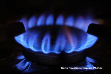 Facturile romanilor la energie si gaze se pot ieftini, daca isi negociaza corect contractul. Cum putem face economii