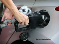 
	Cine dictează prețul benzinei în România. Consiliul Concurenței: Companiile aşteaptă mişcările strategice ale liderului pieţei
