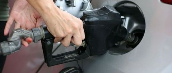 Unul dintre cei mai mari producători mondiali de petrol a scumpit benzina cu 50%. Inflaţia a depășit 40%, iar economia se va contracta cu 9%