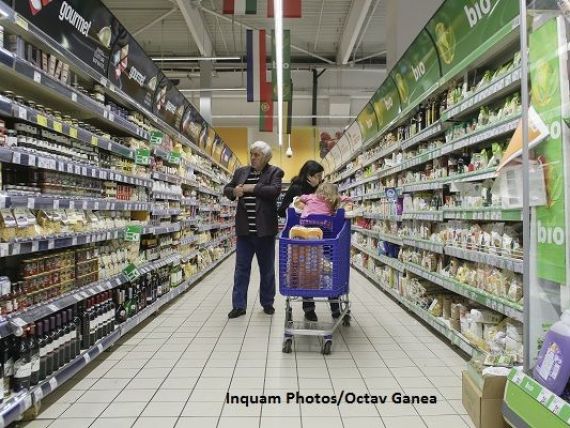 Un lanț de supermarketuri din România plafonează prețurile pentru 500 de produse, până la Paști
