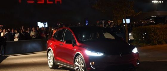 Tesla ajunge la arabi. Fondul Suveran de Investiţii din Arabia Saudită vrea să investească masiv în Tesla