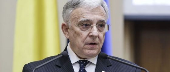 Creditul are o perioada de mare euforie, cand il iei, si pe urma o perioada de mare durere, cand incepi sa-l dai inapoi . Sfaturile guvernatorului BNR pentru cei care vor sa se imprumute