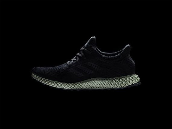 Adidas va produce pantofi sport in serie, fabricati cu imprimante 4D
