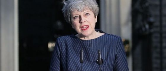 Theresa May vrea să grăbească adoptarea acordului privind Brexitul, de teama propriului partid