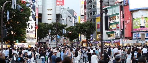 Japonia vrea sa plafoneze lucrul peste program la 100 de ore pe luna. In limba japoneza exista chiar si un cuvant care defineste moartea prin exces de munca