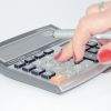 Guvernul reface calculele, dupa adoptarea Legii salarizarii. Impozitul pe gospodarie si reducerea de la 16 la 10% ar putea fi amanate