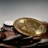 Isărescu atrage atenția asupra volatilității monedelor virtuale: Constatăm o revenire pe pământ a valorii Bitcoin şi am considerat că este bine să mai avertizăm o dată publicul