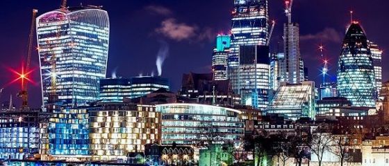 Germania vrea sa relaxeze legislatia muncii pentru a atrage banci din Londra, dupa Brexit. Frankfurtul face concurenta Parisului si Dublinului