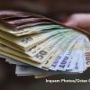 Salariul mediu net a scăzut cu 14 lei, în luna mai. Cât a mușcat inflația din creșterea salarială anuală