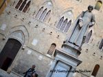 UE a aprobat planul de 5,4 mld. euro al Guvernului italian pentru salvarea bancii Monte dei Paschi. Italia cheltuieste 20 mld. euro pentru sustienrea bancilor cu probleme