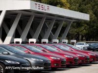 
	Reuters: Ambiţia necontrolată a Tesla îi va secătui finanţele
