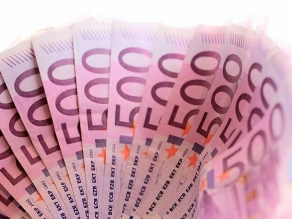 România a împrumutat 2 mld. euro de pe piețele externe, printr-o emisiune de euroobligațiuni, suprasubscrisă de peste două ori. Investitori din 28 de țări, interesați de titlurile românești