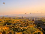 Ambasadorul Turciei recomanda romanilor sa nu se limiteze doar la Antalya, cand merg in vacanta in tara sa. Cappadocia, Istanbul si Marea Egee, printre propunerile diplomatului
