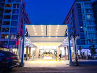 Omul de afaceri Mohammad Murad inaugureaza un hotel de cinci stele, la Navodari, in urma unei investitii de 7 mil. euro