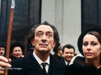 Salvador Dali, exhumat joi, la 28 de ani de la moartea sa, pentru un test ADN. O clarvazatoare pretinde ca este fiica artistului