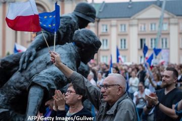 Decizie fără precedent în UE: CE activează Art. 7 împotriva Poloniei, din cauza reformei justiției. Varșovia poate rămâne fără drept de vot în Consiliul European