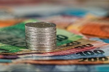 BNR: Băncile din România au vândut credite neperformante de aproape 4 mld.euro, în 2015 şi 2016. Ministrul Finanțelor le acuză că astfel evită plata impozitului pe profit