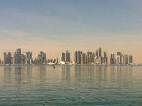 
	Qatarul scutește de viză 80 de țări, între care și România, pentru a stimula turismul, în plină blocadă economică din partea vecinilor
