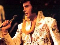 Pianul alb al lui Elvis Prestley va fi scos la vânzare pe eBay