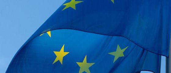 Război total între Varșovia și Bruxelles. CE răspunde dur Poloniei, după ce a fost acuzată că nu are competenţe pentru a face recomandări în privința statului de drept