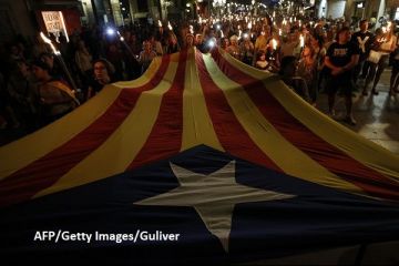 Separatiştii catalani au luat cu asalt străzile Barcelonei, înaintea referendumului pentru secesiune, interzis de guvernul de la Madrid: În 48 de ore, Catalonia va fi independentă