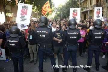 Luptă crâncenă pentru Catalonia. Rajoy îndeamnă separatiștii să renunţe la radicalism şi nesupunere . Catalanii își apără referendumul în stradă