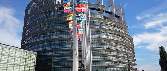 Eurodeputații au aprobat declanșarea Art. 7, pentru sancționarea Poloniei. Varșovia ar putea rămâne fără drept de vot în UE