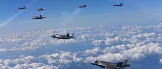 Demonstraţie de forţă americană în Coreea. Un atac nuclear, luat în calcul de Casa Albă