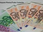 Euro scade puternic și se îndepărtează de maximul istoric de săptămâna trecută. Cursul anunțat de BNR