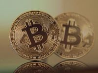 Bitcoin a atins cel mai ridicat nivel ultimii trei ani, pe măsură ce investitorii se aşteaptă ca moneda virtuală să fie accceptată pe scară tot mai largă