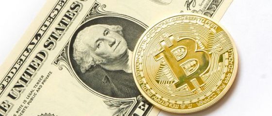 Bitcoin se apropie de 10.000 de dolari. Analiștii avertizează asupra unei bule speculative