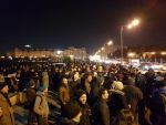 Incidente la Parlament, unde câteva sute de persoane au protestat față de modificarea legilor justiției