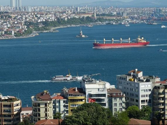 Turcia anunță un avans economic de 11%, cel mai mare din G20. Adâncirea deficitului de cont curent şi majorarea ratei inflaţiei arată o supraîncălzire a economiei, avertizează analiștii