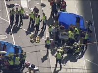O maşină a intrat în mulţime, în Melbourne: 14 răniţi. Poliția: A fost un act intenționat