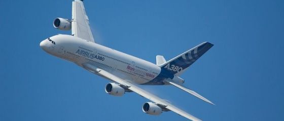 Sfârșit de drum pentru cel mai mare avion de pasageri din lume. Airbus pune capăt producției A380