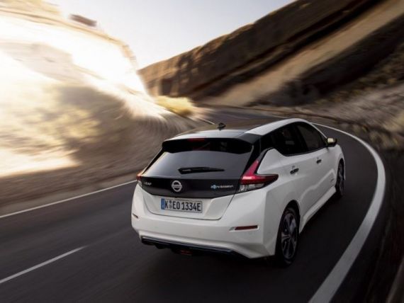 TEST: cum se conduce electrica Nissan cu autonomie de 415 km în oraș