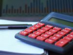 Analiști: Economia României a căzut, în trimestrul doi, în cel mai sever ritm de la începutul anilor 90, dar mai puțin decât estimările. Recuperarea ar putea veni în trimestrul trei