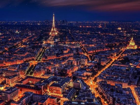 Parisul a înregistrat record de turiști în 2017, după doi ani de scăderi din cauza terorismului