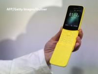 
	Nokia pariază din nou pe retro și relansează modelul 8110, celebrul telefon al anilor &rsquo;90. Finlandezii promit o autonomie de 17 zile
