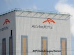 Guvernul italian evită o catastrofă industrială şi socială și ajunge la o înțelegere cu ArcelorMittal, pentru preluarea oţelăriei Ilva, cea mai mare din Europa