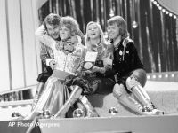 Membrii trupei suedeze ABBA s-au reunit după 35 de ani și au înregistrat două piese noi
