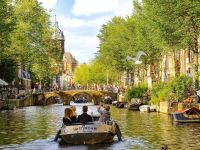 Europenii încep să se întoarcă în Amsterdam, dar autoritățile au un avertisment dur pentru ei: Corona şi turismul nu merg bine împreună