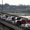 Taxa pentru podul de la Feteşti ar putea fi eliminată. Autostrada e o ruşine