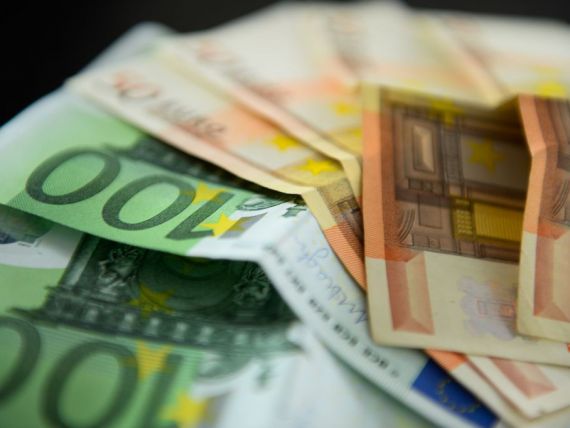 Bulgaria, cea mai săracă ţară din UE, se apropie de momentul aderării la euro