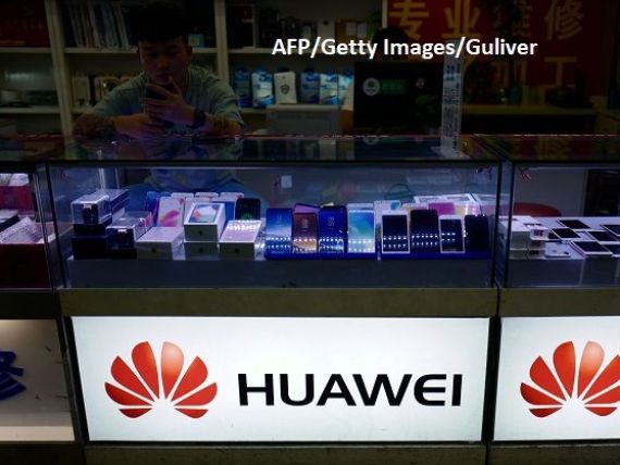 Vânzările de telefoane scad. Deși interzis în SUA, Huawei reduce decalajul față de Samsung
